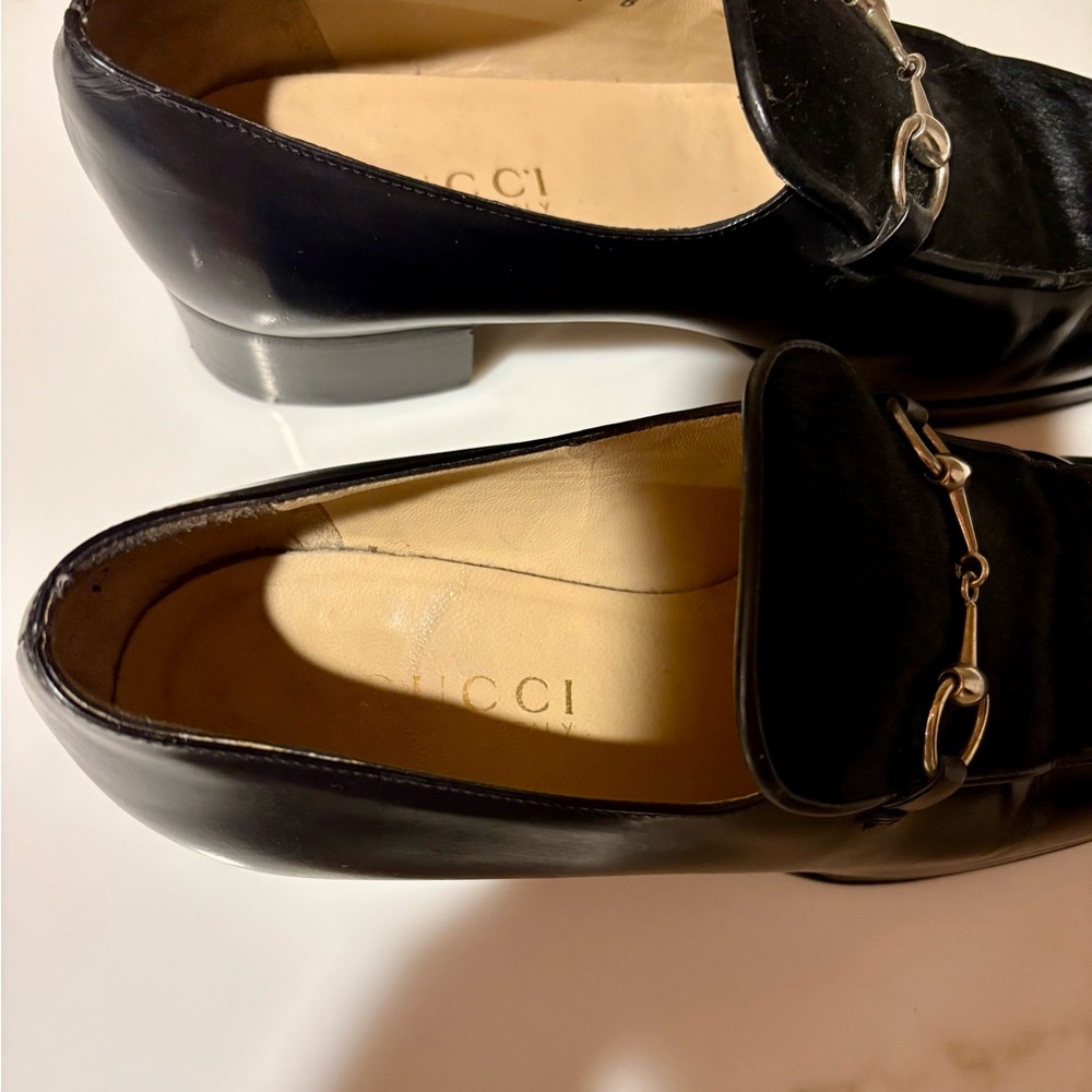 Gucci Black Leather Loafers with Silver Detail - Picture 2 of 6